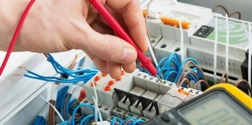 Аварийный выезд электрика